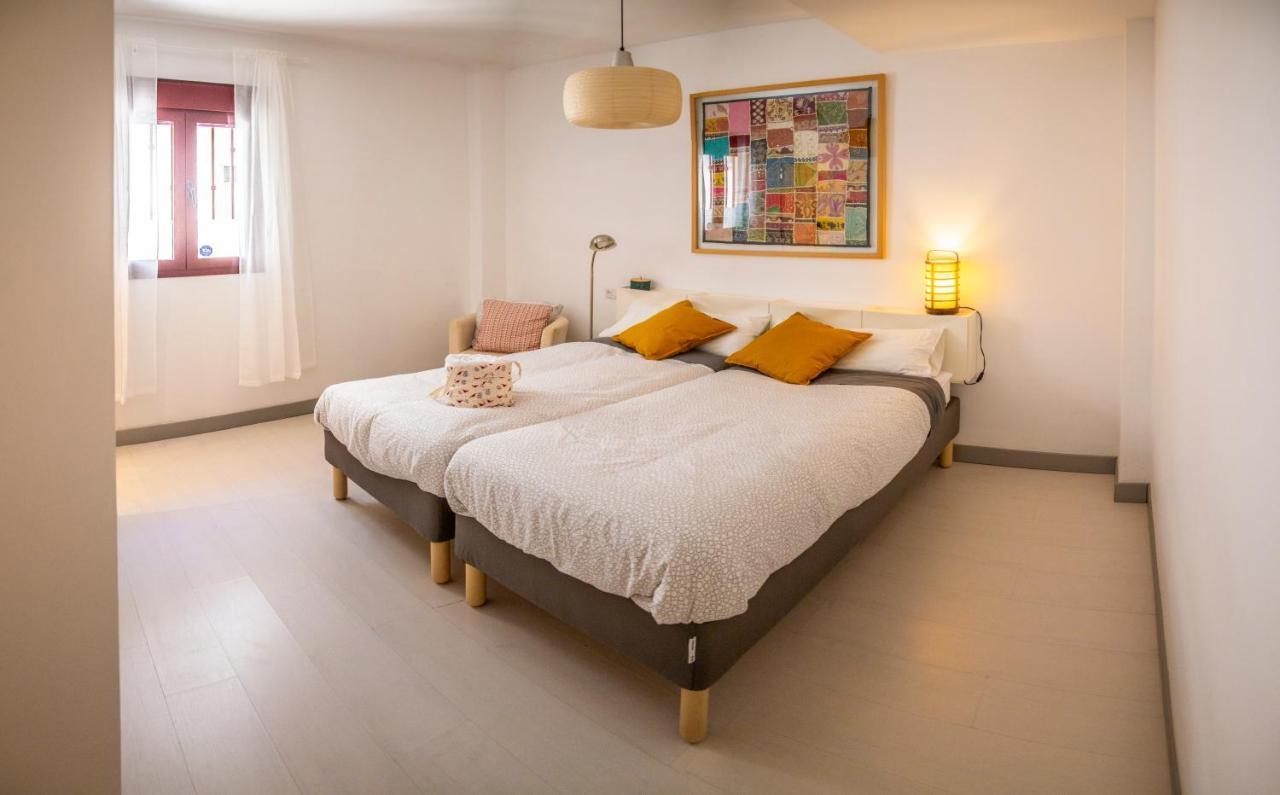 Centuria Macarena, Apartamento Duplex Seville Exterior photo
